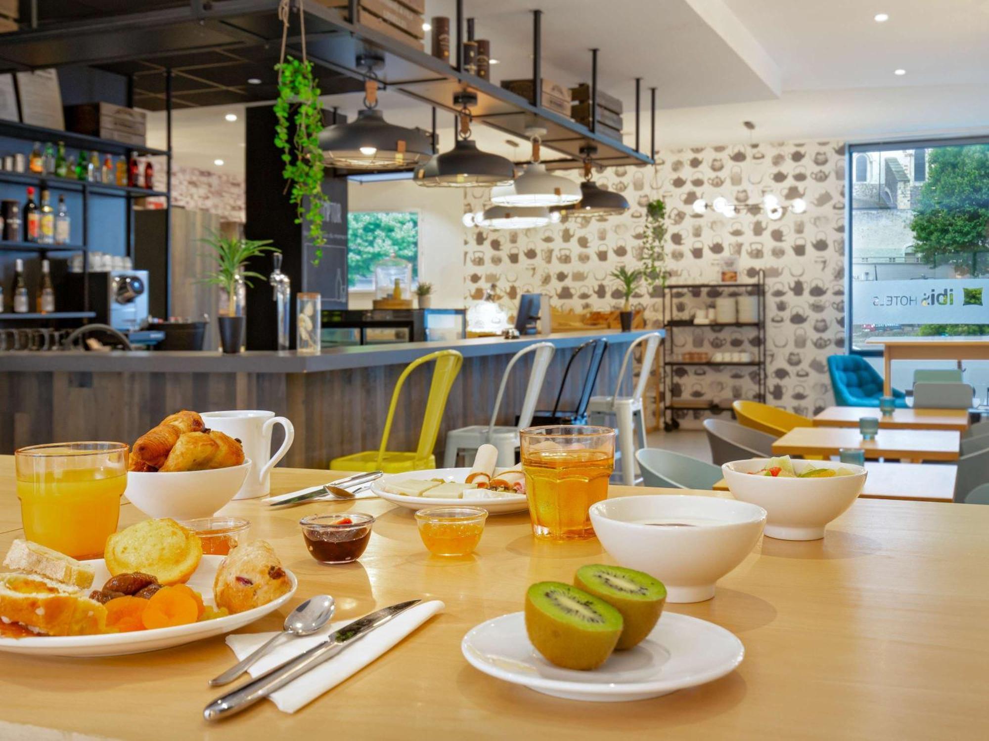 Ibis Lyon Sud Vienne Saint-Louis Hotel Bagian luar foto